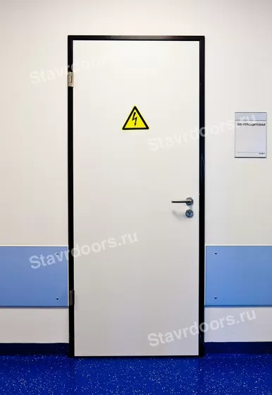 Рентгенозащитные металлические распашные двери